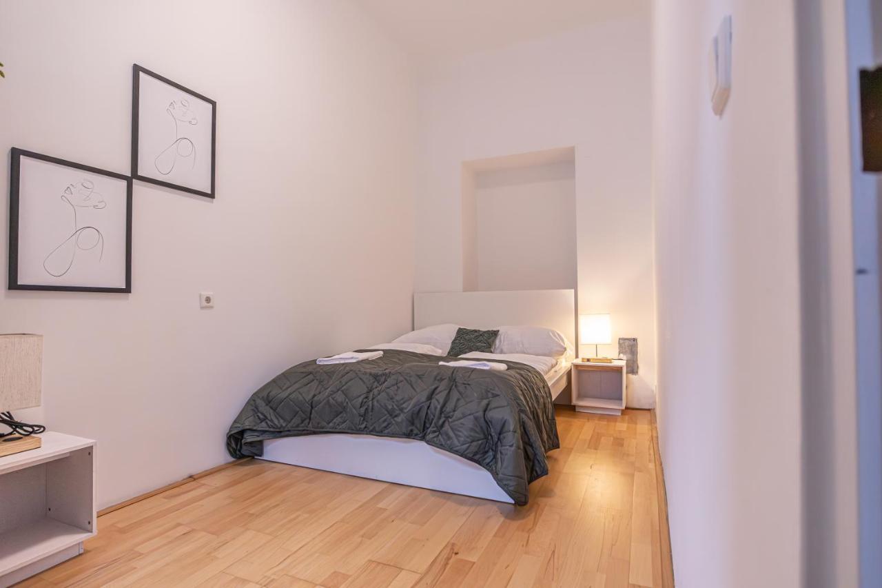 Stadthalle Oasis: Stylish 3br In Wiedeń